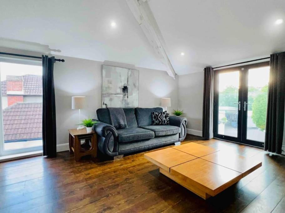 Smart-Home In Original Victorian Building Bristol Exterior photo